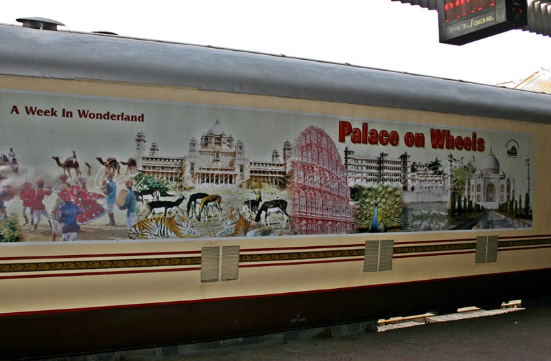 palace on wheels, india